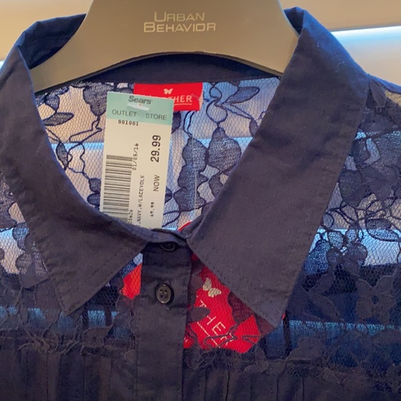 NWT lace blouse - Picture 3 of 5